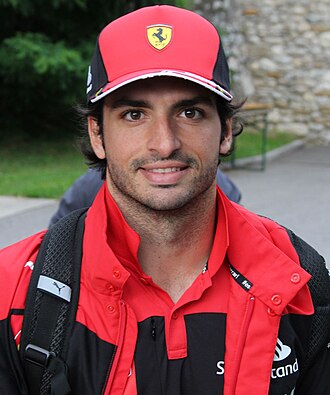 Portrait of Carlos Sainz Jr. - Fox personality