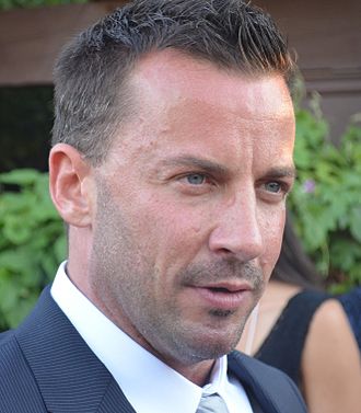 Portrait of Craig Parker - Swan personality