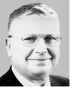 Portrait of Eugene Stoner - Mole personality