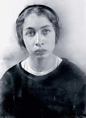 Portrait of Fanny Kaplan - Badger personality