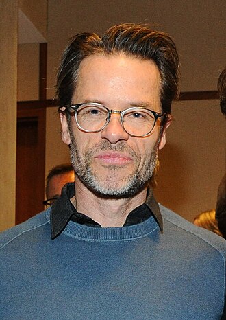 Portrait of Guy Pearce - Snake personality
