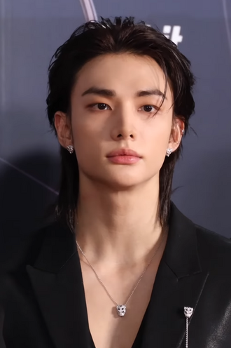 Portrait of Hwang Hyunjin - Peacock personality