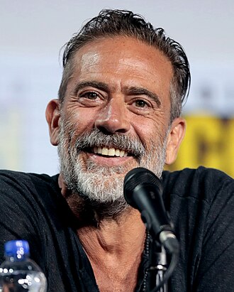 Portrait of Jeffrey Dean Morgan - Bear personality