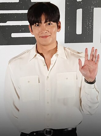 Portrait of Ji Chang-wook - Dolphin personality