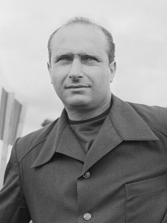 Portrait of Juan Manuel Fangio - Eagle personality