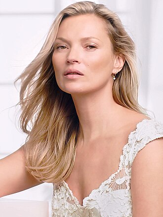 Portrait of Kate Moss - Swan personality
