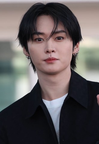 Portrait of Lee Know - Wild Cat personality