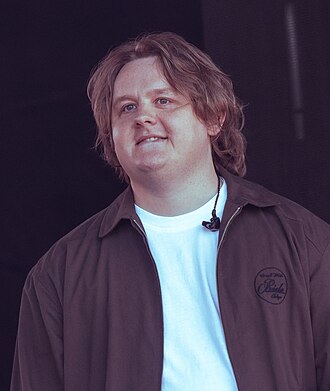 Portrait of Lewis Capaldi - Cottontail personality