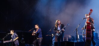 Portrait of Mumford & Sons - Bear personality