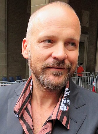 Portrait of Peter Sarsgaard - Owl personality
