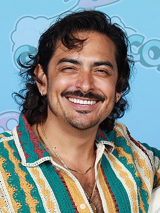 Portrait of Robbie Daymond - Dolphin personality