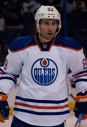 Portrait of Sam Gagner - Dog personality
