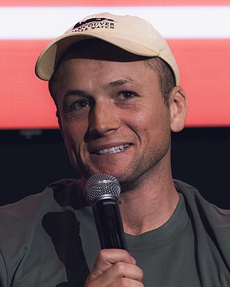 Portrait of Taron Egerton - Sable personality